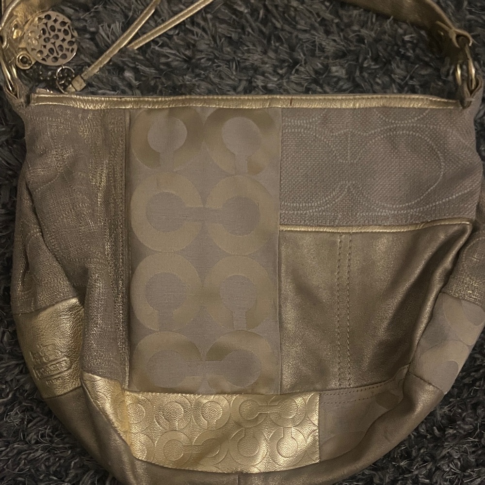 EUC Vintage Gold COACH Signature Hobo - Picture 4 of 7